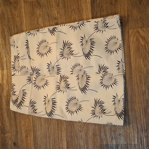 Marni Leaf Embroidered Skirt. Made in Italy - Picture 6 of 11